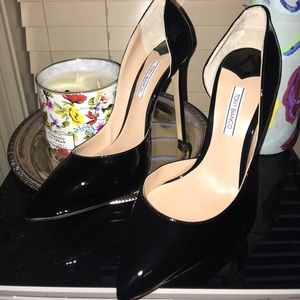 Black patent leather pumps